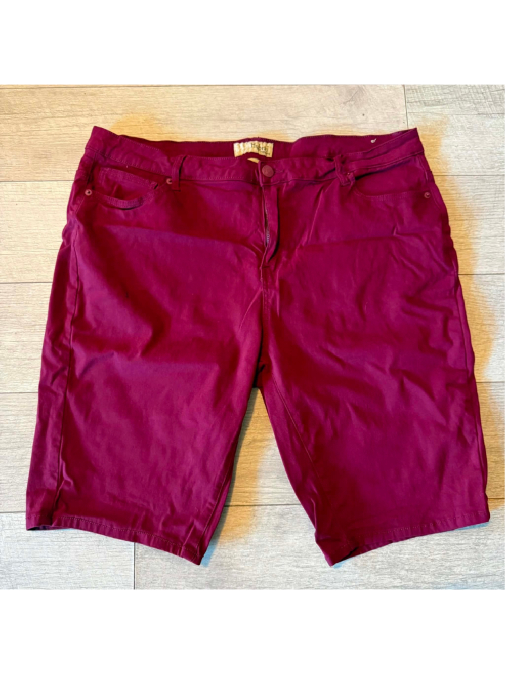 Women’s 3X Burgundy Stretch Bermuda Shorts Plus Size Casual